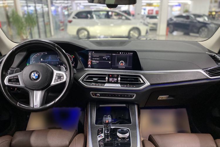 Used BMW X5 2022 xDrive30i M Sport Package Interior 1