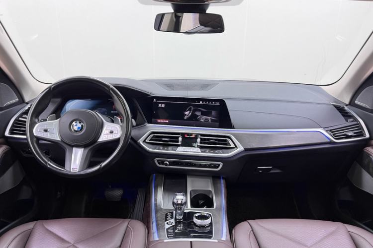 Used BMW X5 2022 Restyled xDrive 30Li Luxury Version M Sport Package Interior 1
