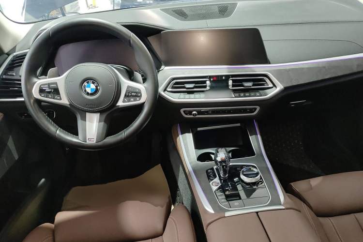 Used BMW X5 2022 xDrive40i M Sport Package Interior 1