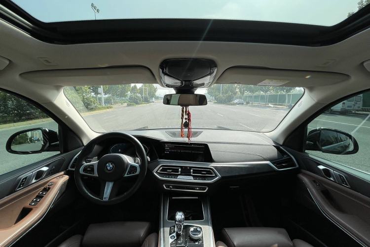 Used BMW X5 2022 xDrive30i M Sport Package Interior 1