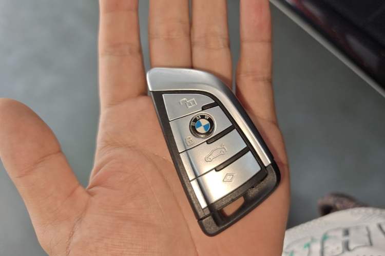 Used BMW X5 2022 xDrive 30Li Luxury M Sport Package Interior 1