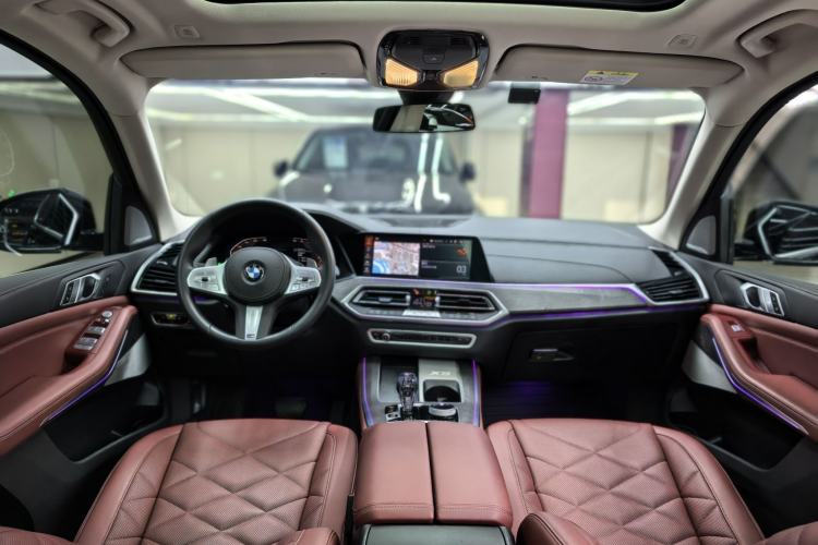 Used BMW X5 2022 Restyled xDrive 30Li Luxury Version M Sport Package Interior 1