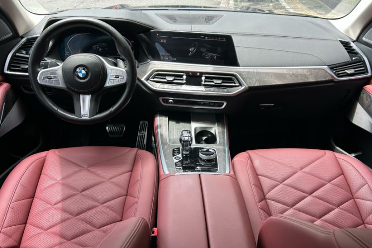 Used BMW X5 2022 Restyled xDrive 30Li Luxury Version M Sport Package Interior 1