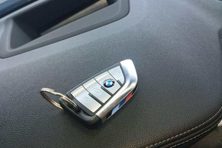 Used BMW X5 2022 Restyled xDrive 30Li Luxury Version M Sport Package Interior 1
