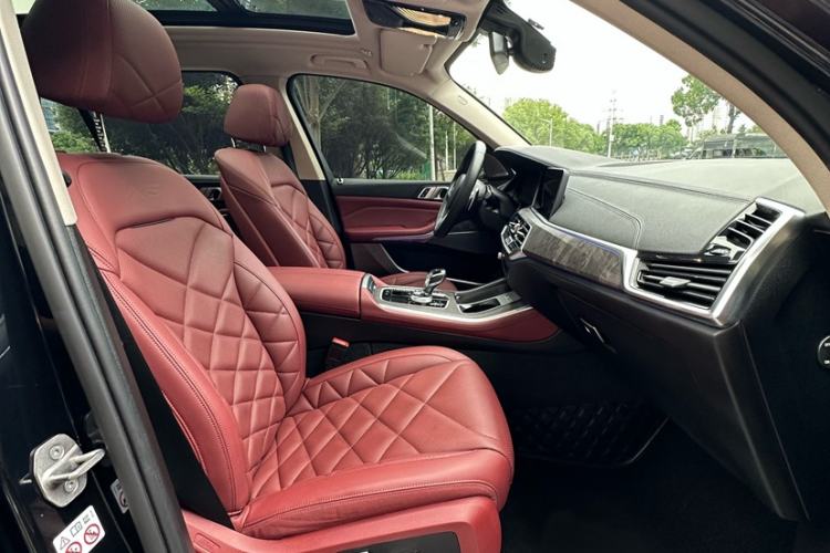 Used BMW X5 2022 Restyled xDrive 30Li Luxury Version M Sport Package Interior 10