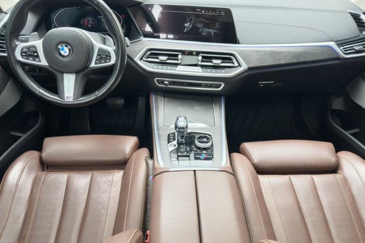 Used BMW X5 2022 xDrive40i Luxury Edition M Sport Package Interior 11
