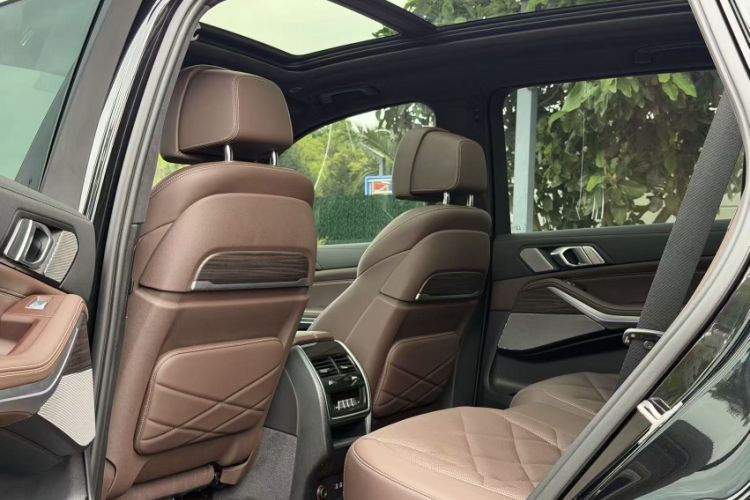 Used BMW X5 2022 Restyled xDrive 40Li M Sport Package Interior 11