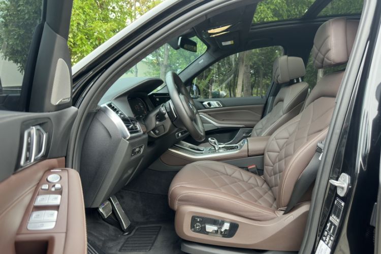 Used BMW X5 2022 Restyled xDrive 40Li M Sport Package Interior 11