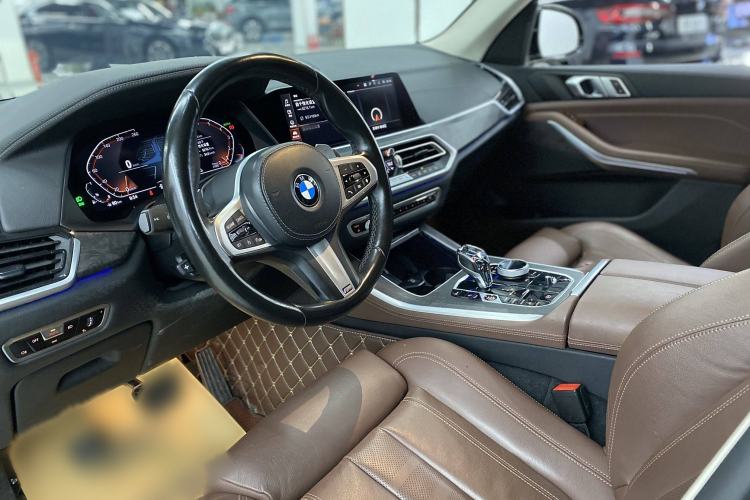 Used BMW X5 2022 xDrive30i M Sport Package Interior 2