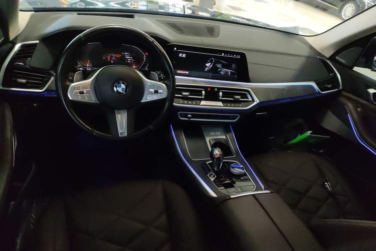 Used BMW X5 2022 Restyled xDrive 30Li Luxury Version M Sport Package Interior 2