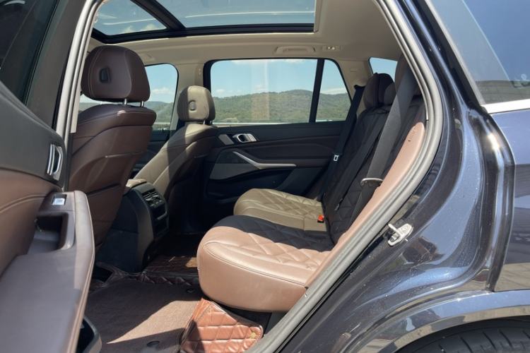 Used BMW X5 2022 xDrive 30Li Luxury M Sport Package Interior 2