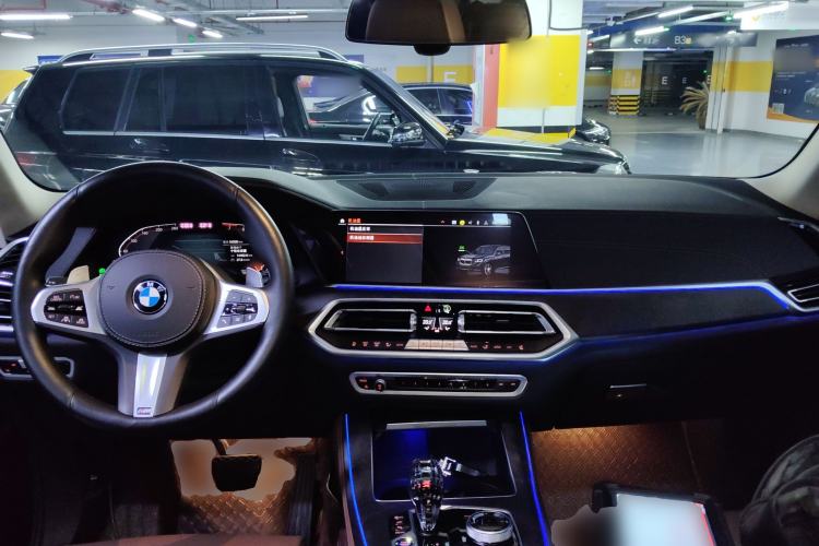 Used BMW X5 2022 xDrive40i Luxury Edition M Sport Package Interior 2