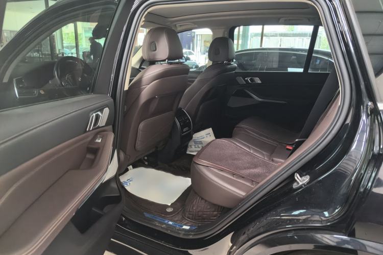 Used BMW X5 2022 xDrive 30Li Luxury M Sport Package Interior 2