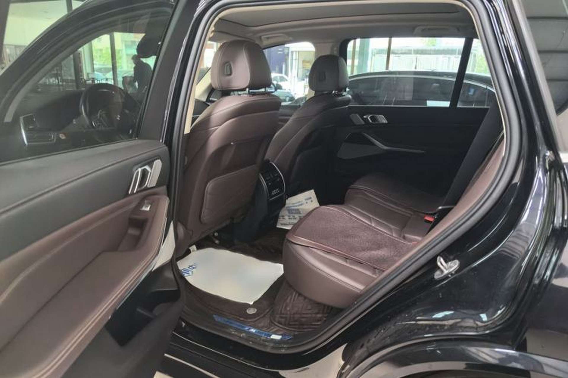 Used BMW X5 2022 xDrive 30Li Luxury M Sport Package Interior 2