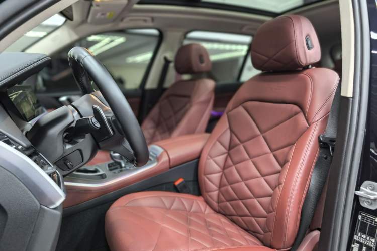 Used BMW X5 2022 Restyled xDrive 30Li Luxury Version M Sport Package Interior 2
