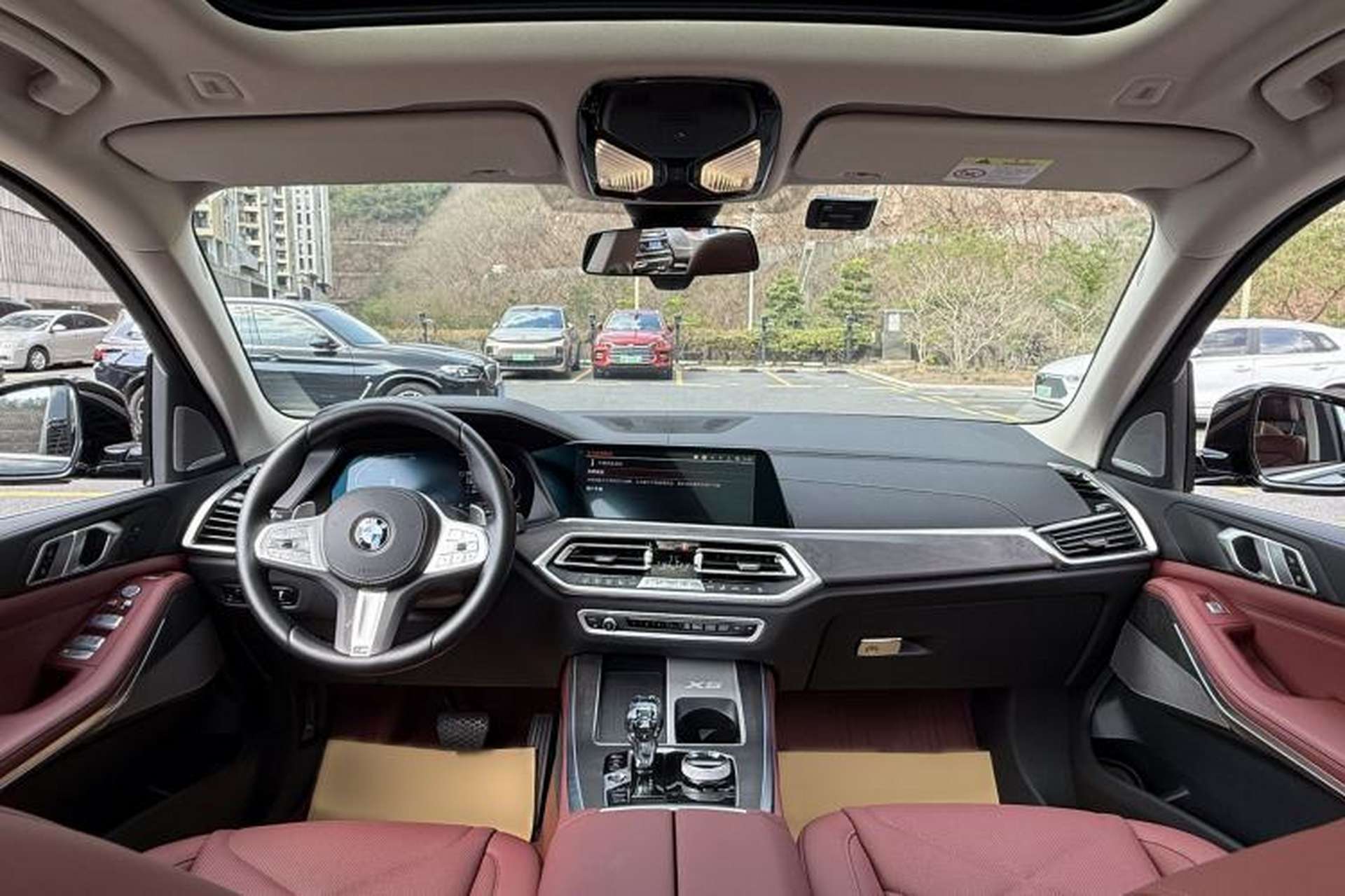 Used BMW X5 2022 Restyled xDrive 30Li Luxury Version M Sport Package Interior 2
