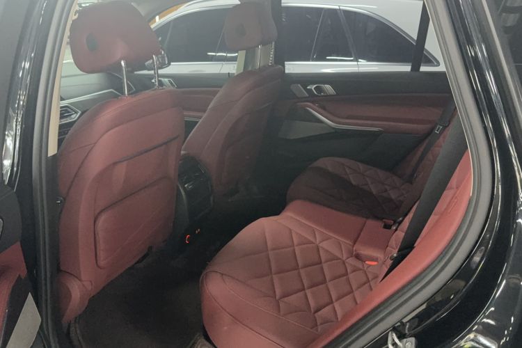 Used BMW X5 2022 Restyled xDrive 30Li Luxury Version M Sport Package Interior 2