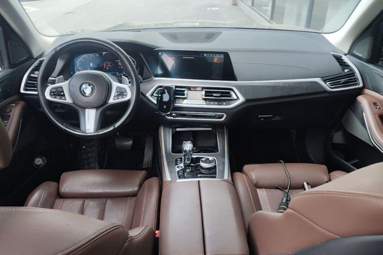 Used BMW X5 2022 xDrive40i Luxury Edition M Sport Package Interior 2