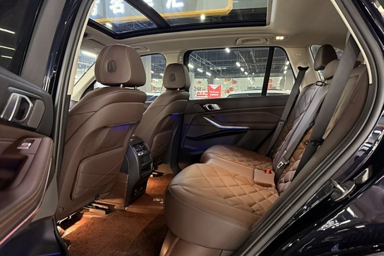 Used BMW X5 2022 Restyled xDrive 30Li M Sport Package Interior 2