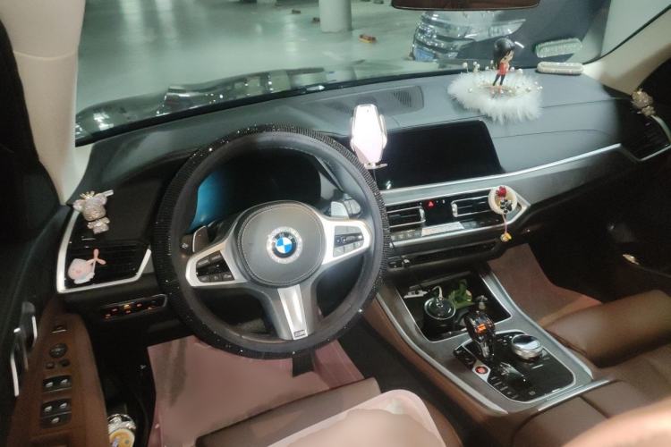 Used BMW X5 2022 xDrive30i M Sport Package Interior 2