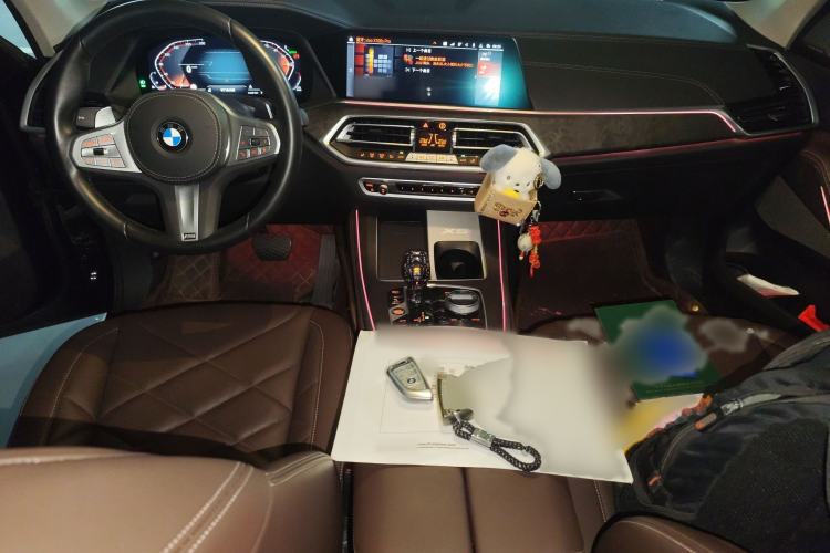 Used BMW X5 2022 xDrive 30Li M Sport Package Interior 2