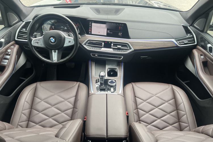 Used BMW X5 2022 Restyled xDrive 40Li Luxury Edition M Sport Package Interior 2