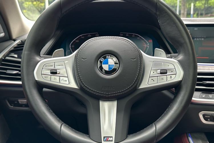 Used BMW X5 2022 Restyled xDrive 30Li Luxury Version M Sport Package Interior 2
