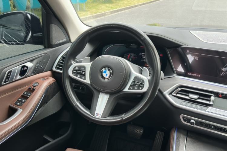 Used BMW X5 2022 xDrive40i Luxury Edition M Sport Package Interior 3