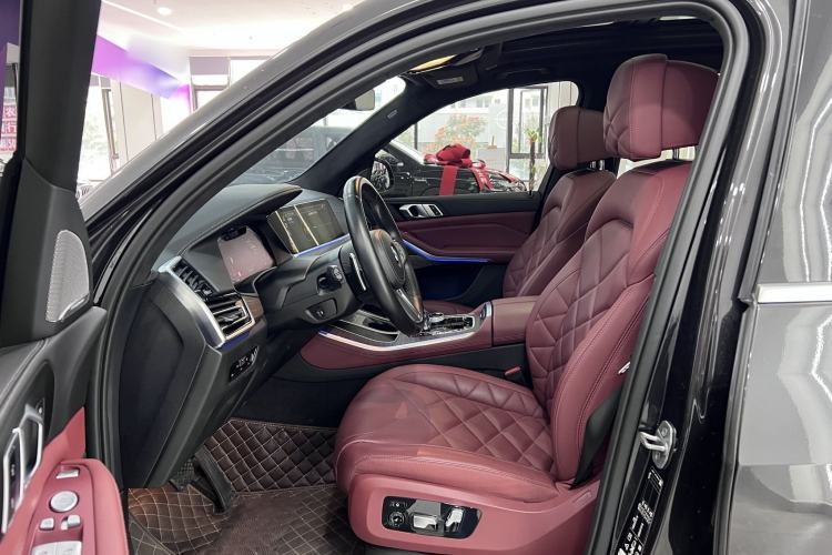 Used BMW X5 2022 Restyled xDrive 40Li Luxury Edition M Sport Package Interior 3