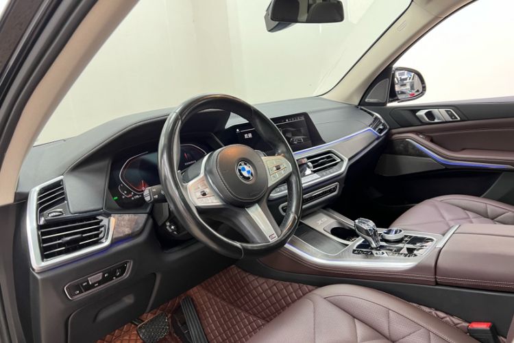 Used BMW X5 2022 Restyled xDrive 30Li Luxury Version M Sport Package Interior 3