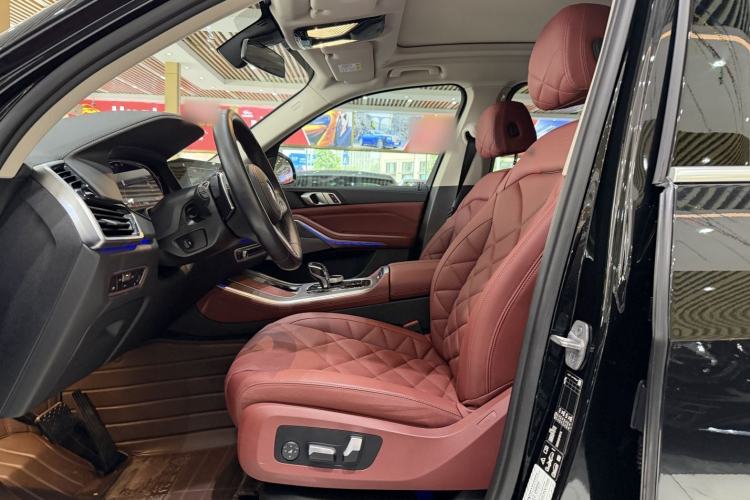 Used BMW X5 2022 Restyled xDrive 30Li Luxury Version M Sport Package Interior 3