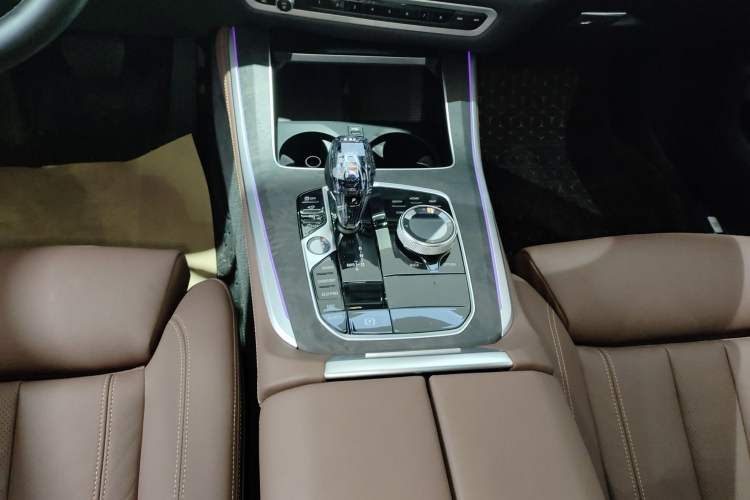 Used BMW X5 2022 xDrive40i M Sport Package Interior 3