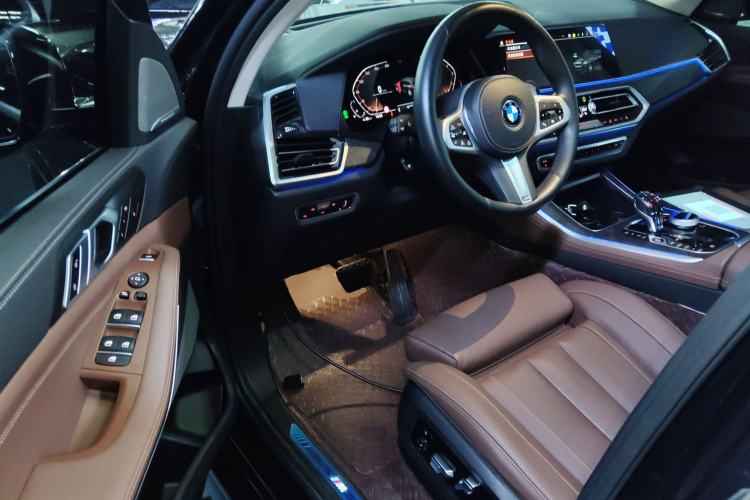 Used BMW X5 2022 xDrive40i Luxury Edition M Sport Package Interior 3
