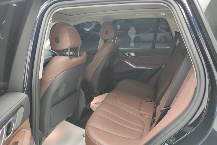 Used BMW X5 2022 xDrive40i M Sport Package Interior 3