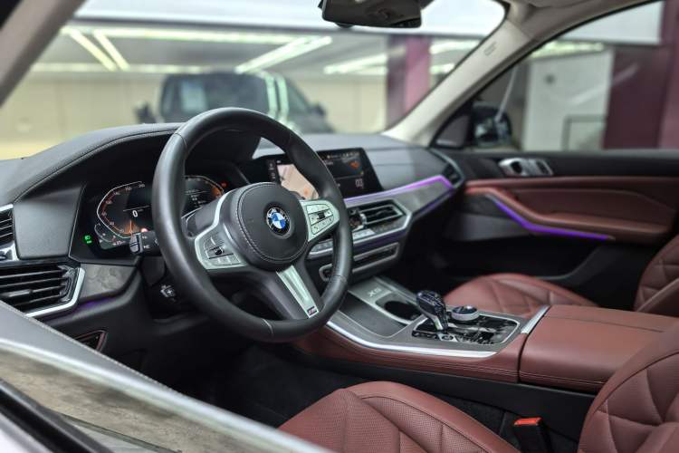 Used BMW X5 2022 Restyled xDrive 30Li Luxury Version M Sport Package Interior 3