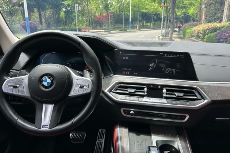 Used BMW X5 2022 Restyled xDrive 30Li Luxury Version M Sport Package Interior 3
