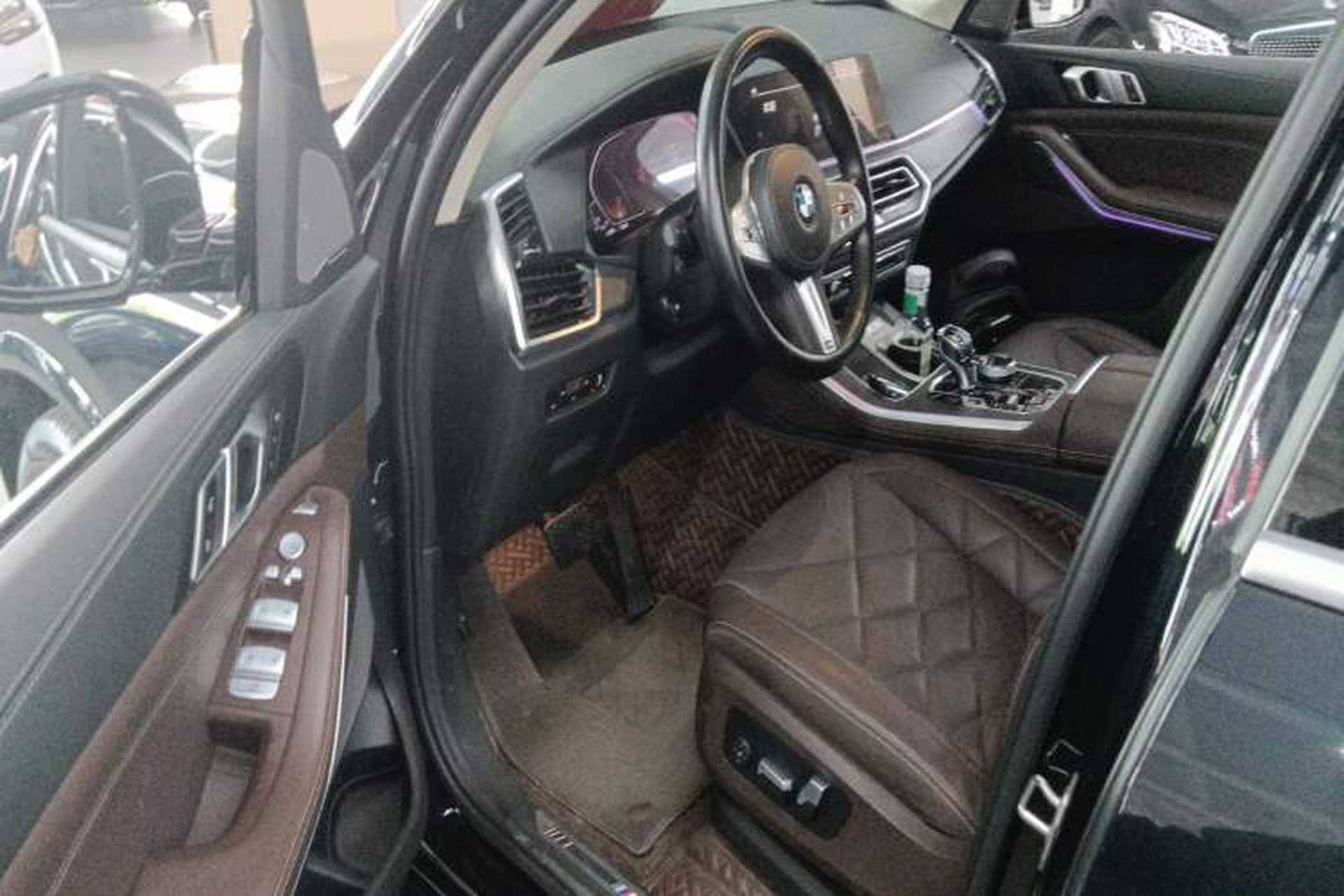 Used BMW X5 2022 xDrive 30Li M Sport Package Interior 3