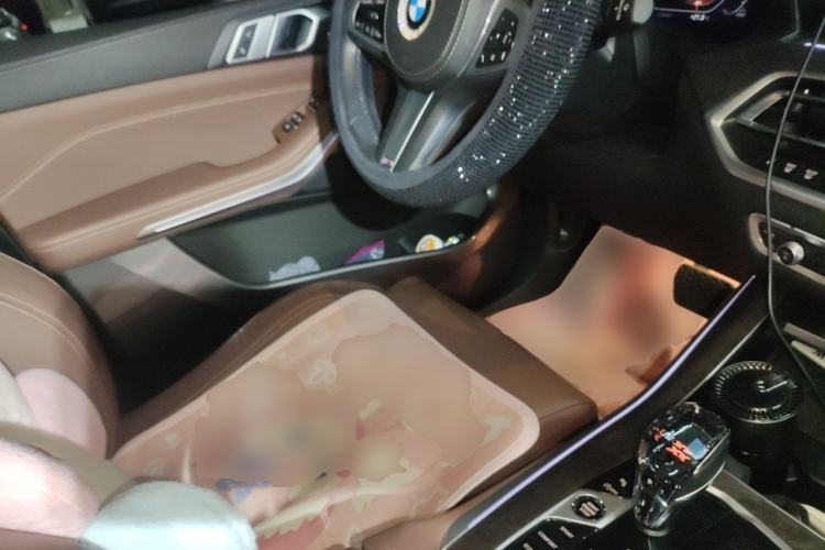 Used BMW X5 2022 xDrive30i M Sport Package Interior 3