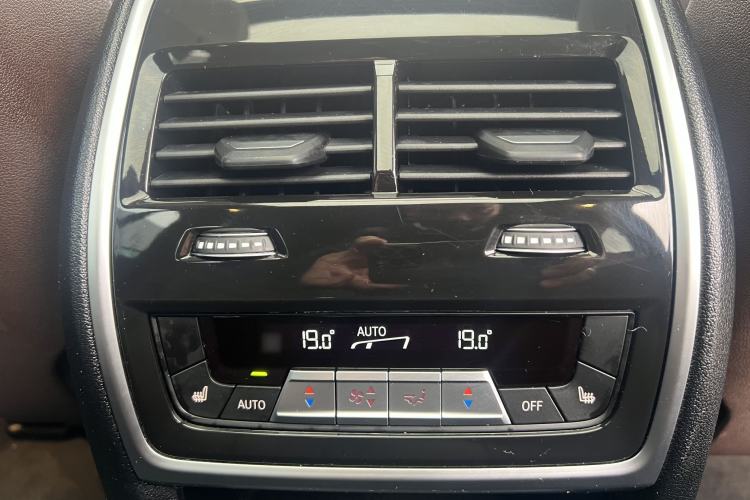 Used BMW X5 2022 Restyled xDrive 40Li Luxury Edition M Sport Package Interior 3