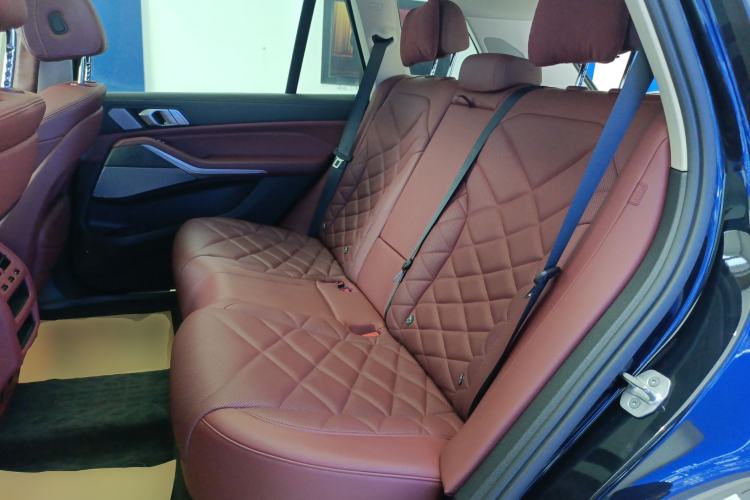 Used BMW X5 2022 Restyled xDrive 30Li Luxury Version M Sport Package Interior 4
