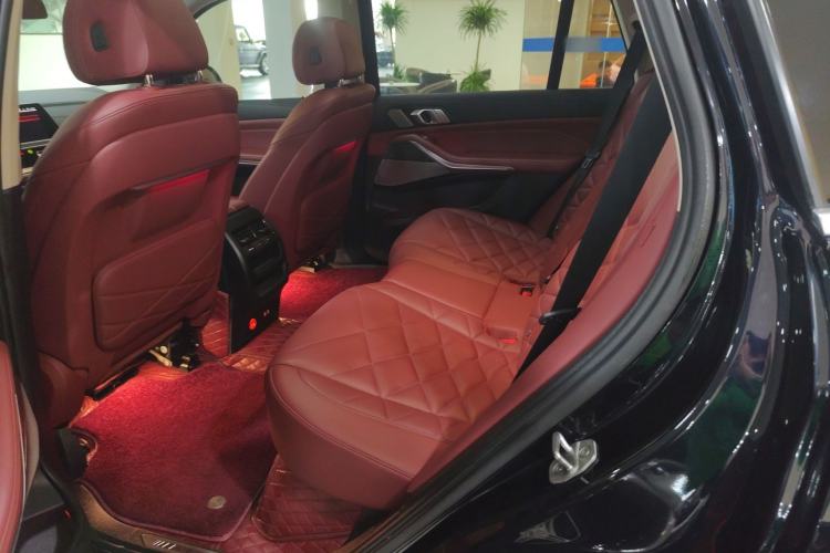 Used BMW X5 2022 Restyled xDrive 30Li Luxury Version M Sport Package Interior 4
