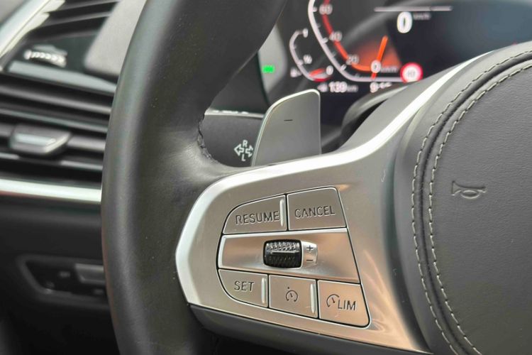 Used BMW X5 2022 Restyled xDrive 30Li M Sport Package Interior 4