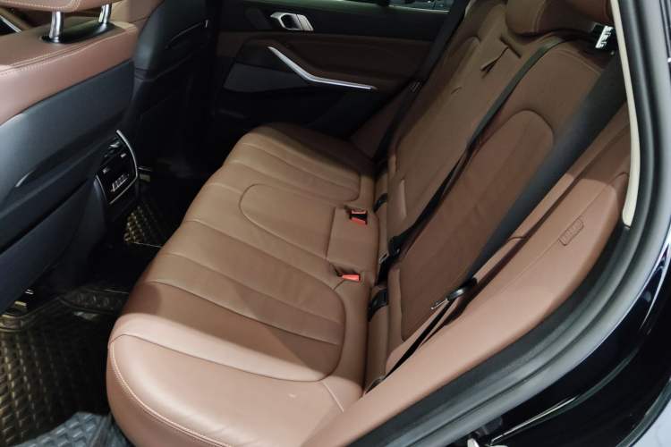 Used BMW X5 2022 xDrive40i Luxury Edition M Sport Package Interior 4