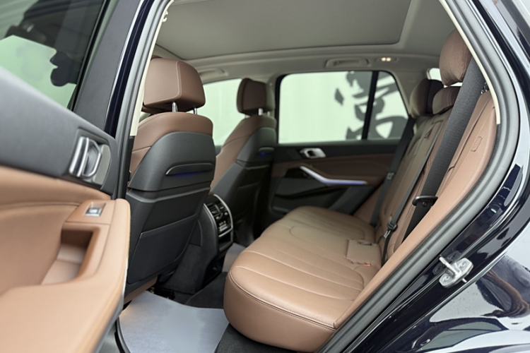 Used BMW X5 2022 xDrive40i Luxury Edition M Sport Package Interior 4