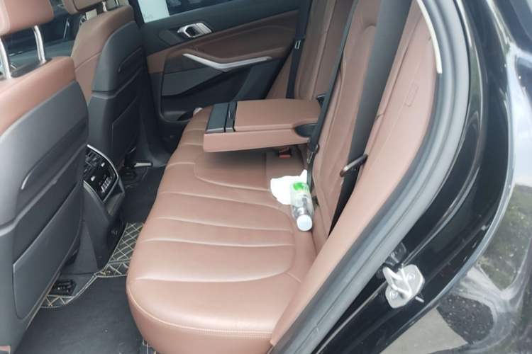 Used BMW X5 2022 xDrive40i Luxury Edition M Sport Package Interior 4