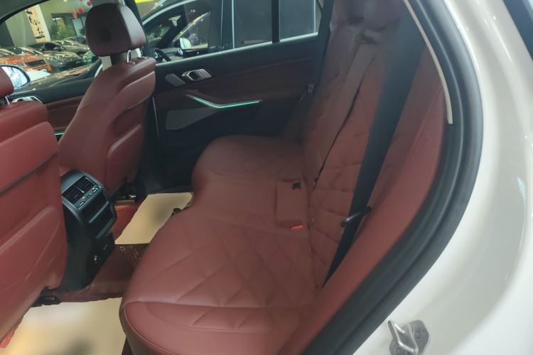 Used BMW X5 2022 Restyled xDrive 30Li Luxury Version M Sport Package Interior 4