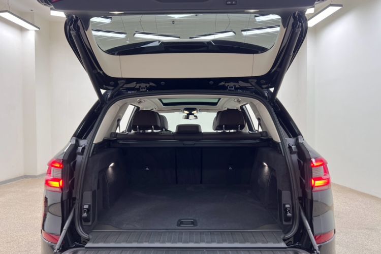 Used BMW X5 2022 Restyled xDrive 30Li Luxury Version M Sport Package Interior 5