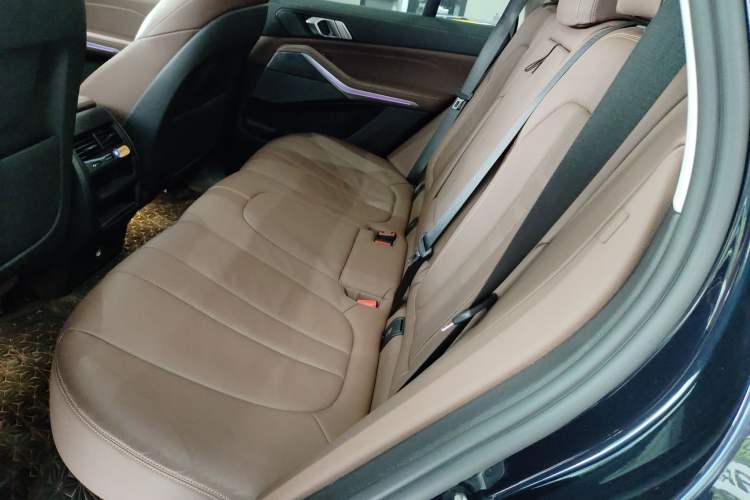 Used BMW X5 2022 xDrive40i M Sport Package Interior 5
