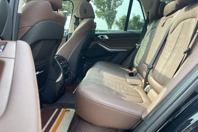 Used BMW X5 2022 xDrive30i M Sport Package Interior 5