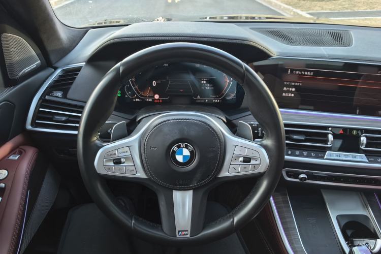 Used BMW X5 2022 Restyled xDrive 40Li M Sport Package Interior 5